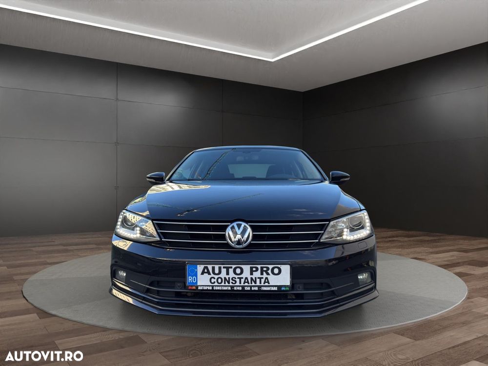 Volkswagen Jetta - 13