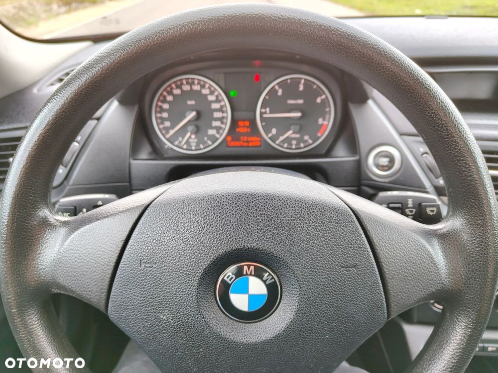 BMW X1 sDrive18d - 15