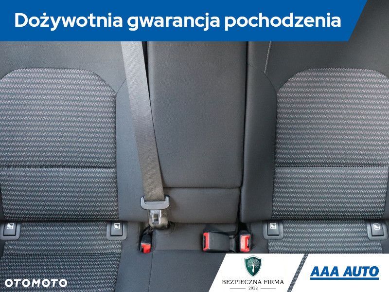 Kia Ceed - 12