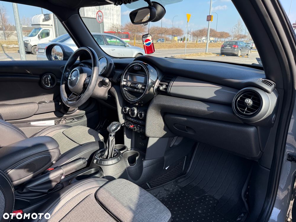 MINI Cooper Standard - 15