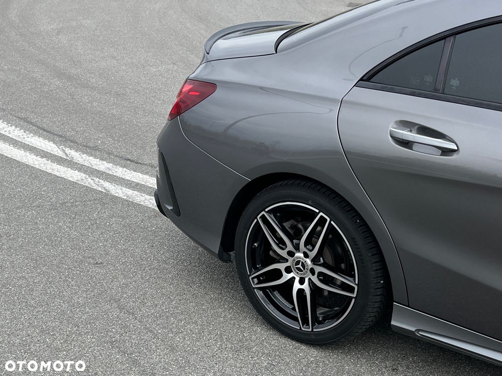Mercedes-Benz CLA 250 4Matic 7G-DCT AMG Line - 11
