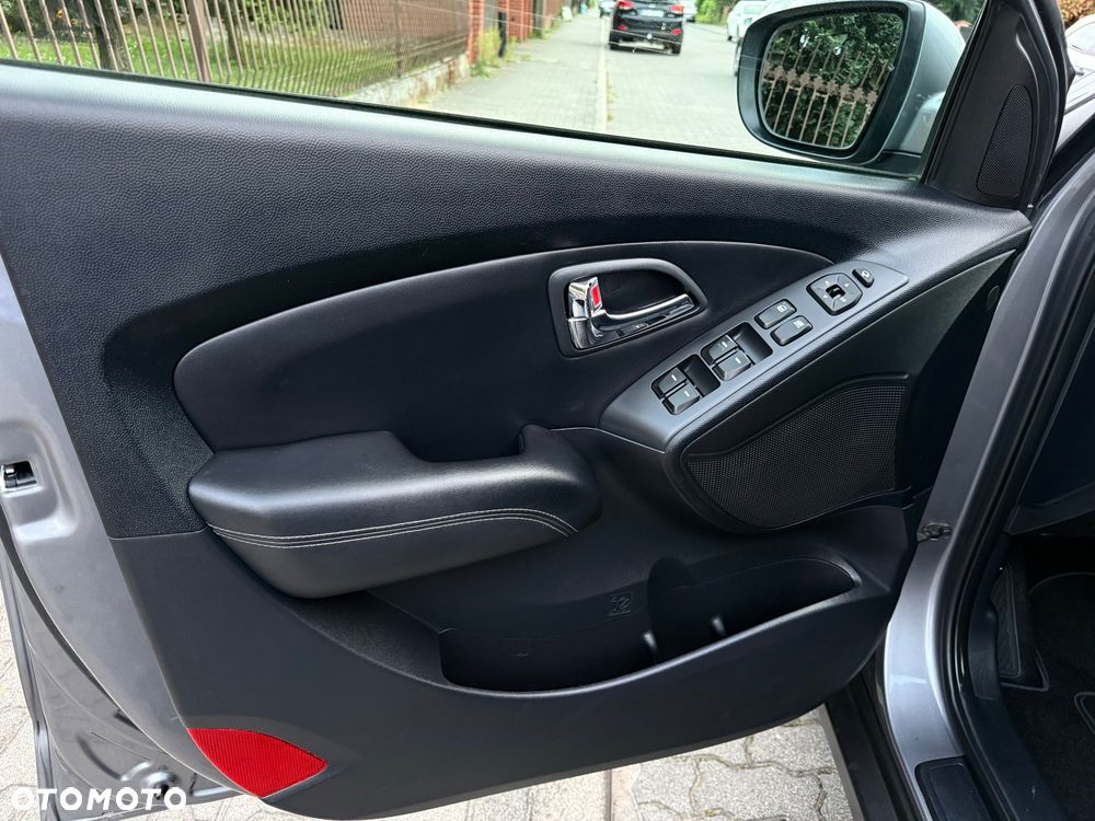 Hyundai ix35 2.0 CRDi 4WD Automatik Premium - 8