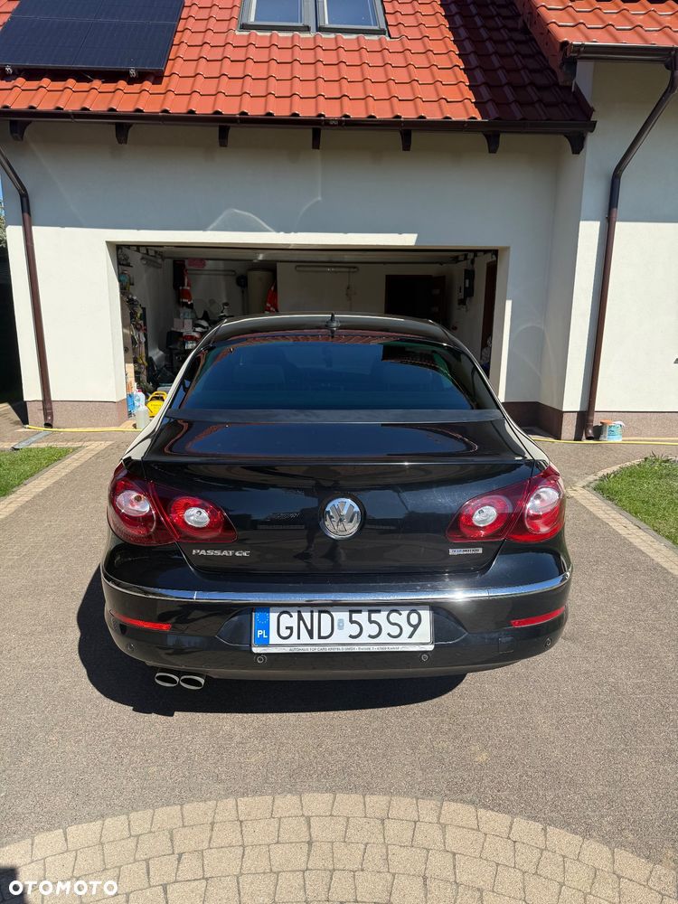 Volkswagen Passat CC - 8