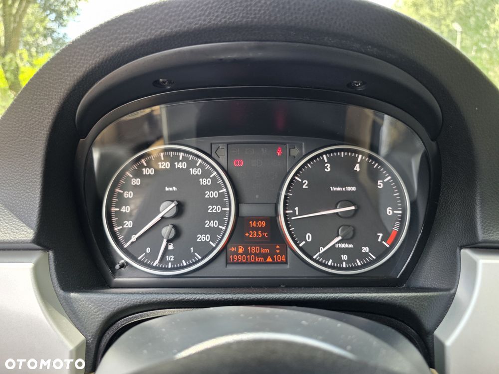 BMW Seria 3 318i - 16