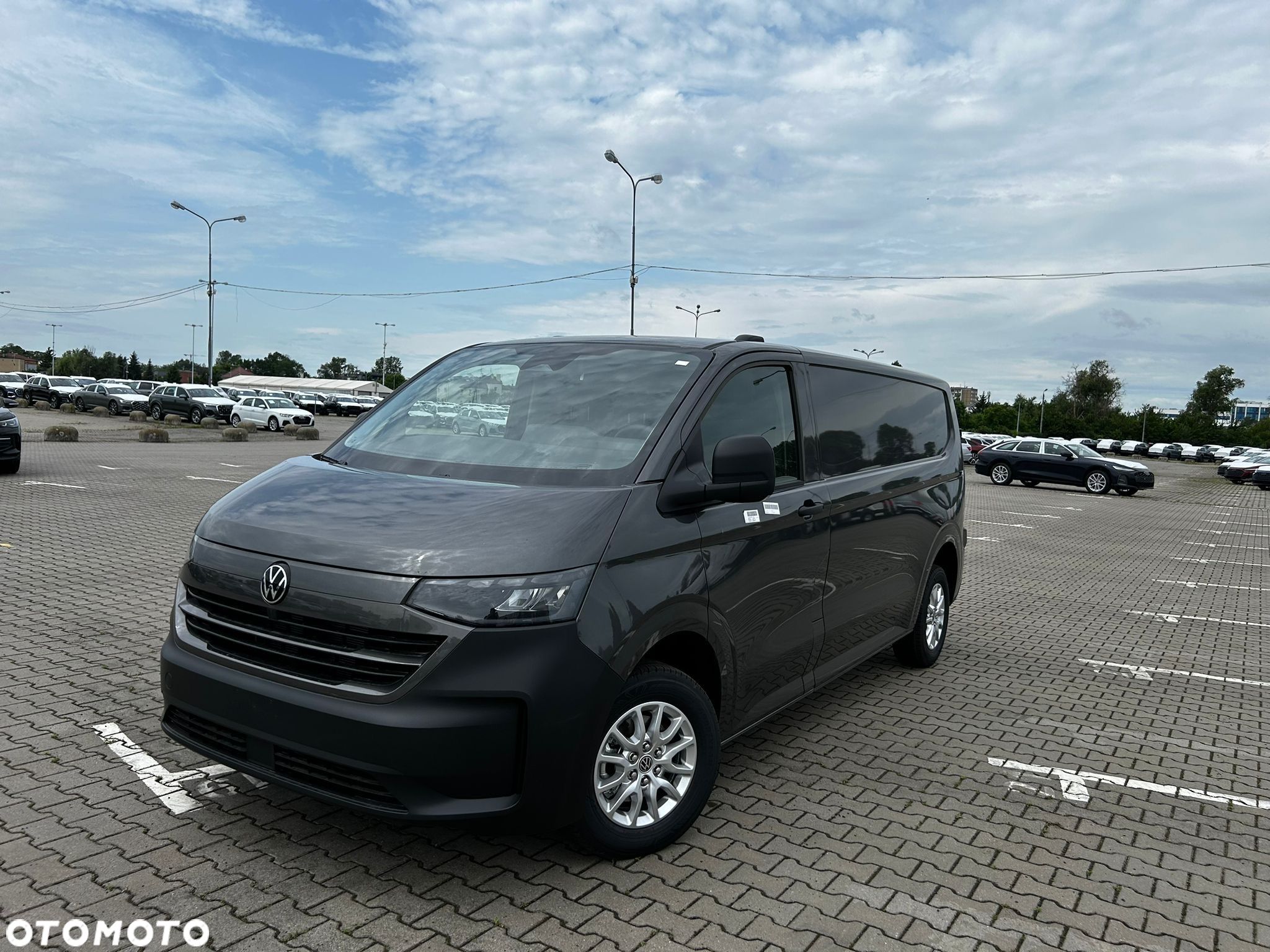 Volkswagen Transporter - 1