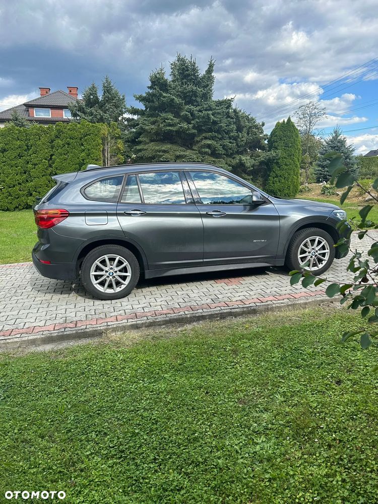 BMW X1 sDrive18d - 8