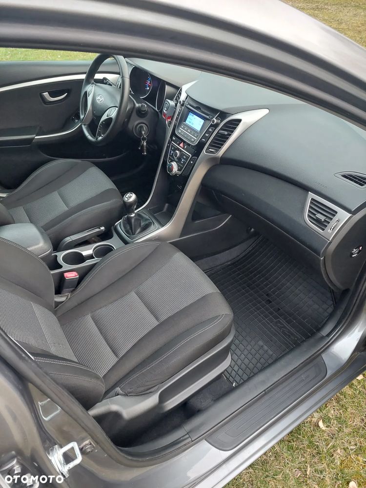 Hyundai i30 1.6 CRDI Trend - 12