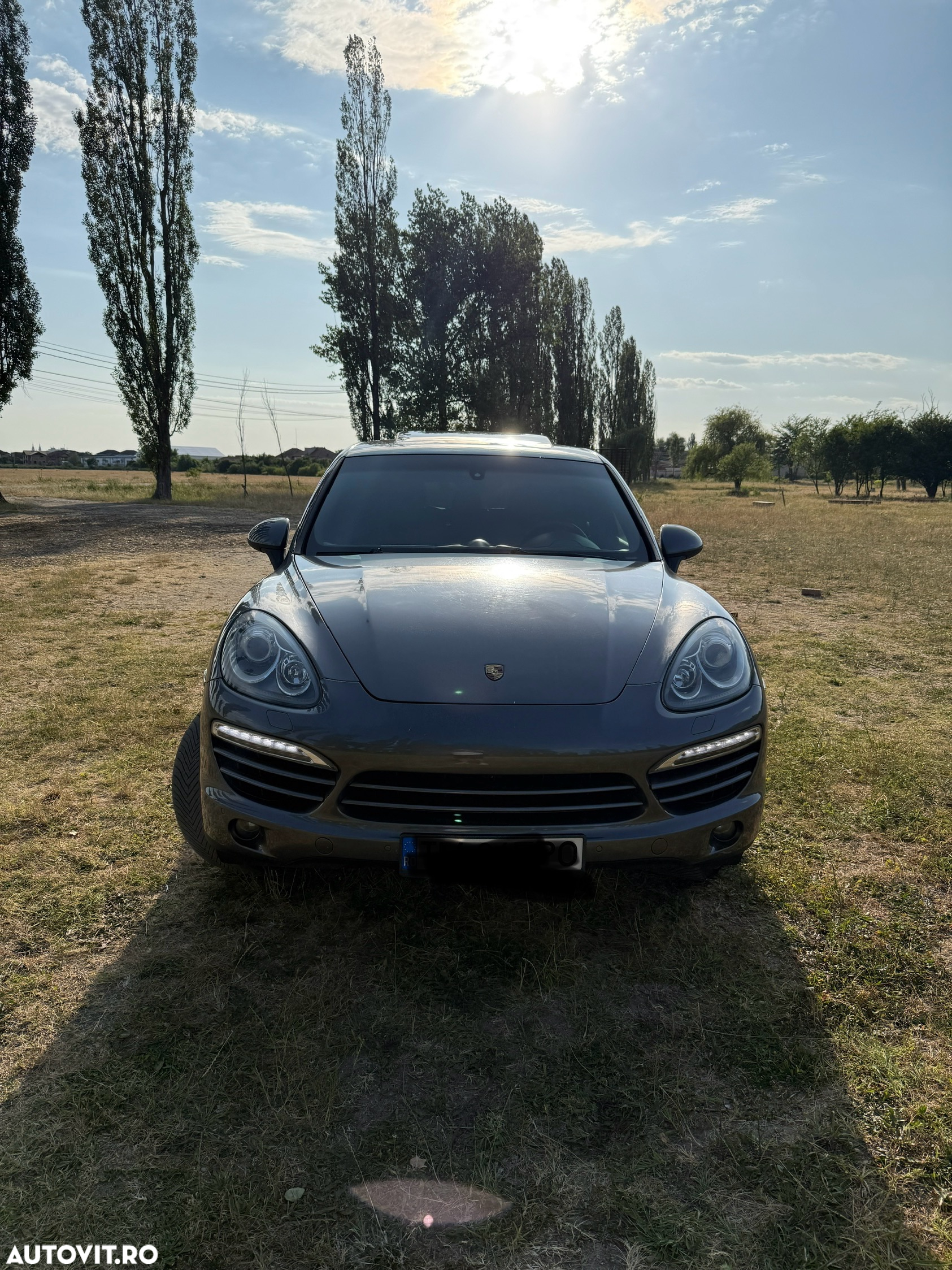 Porsche Cayenne 3.0 L V6 - 8