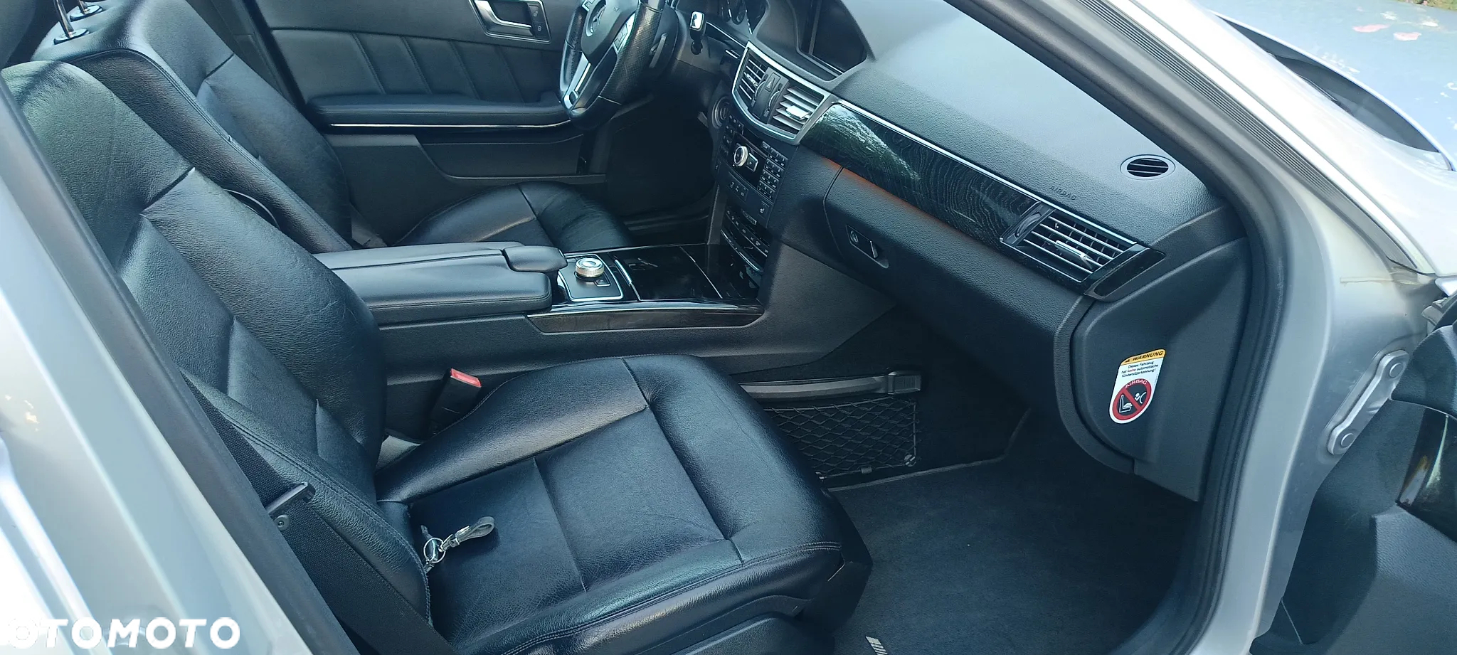 Mercedes-Benz Klasa E 350 T CDI DPF BlueEFFICIENCY 7G-TRONIC Avantgarde - 20