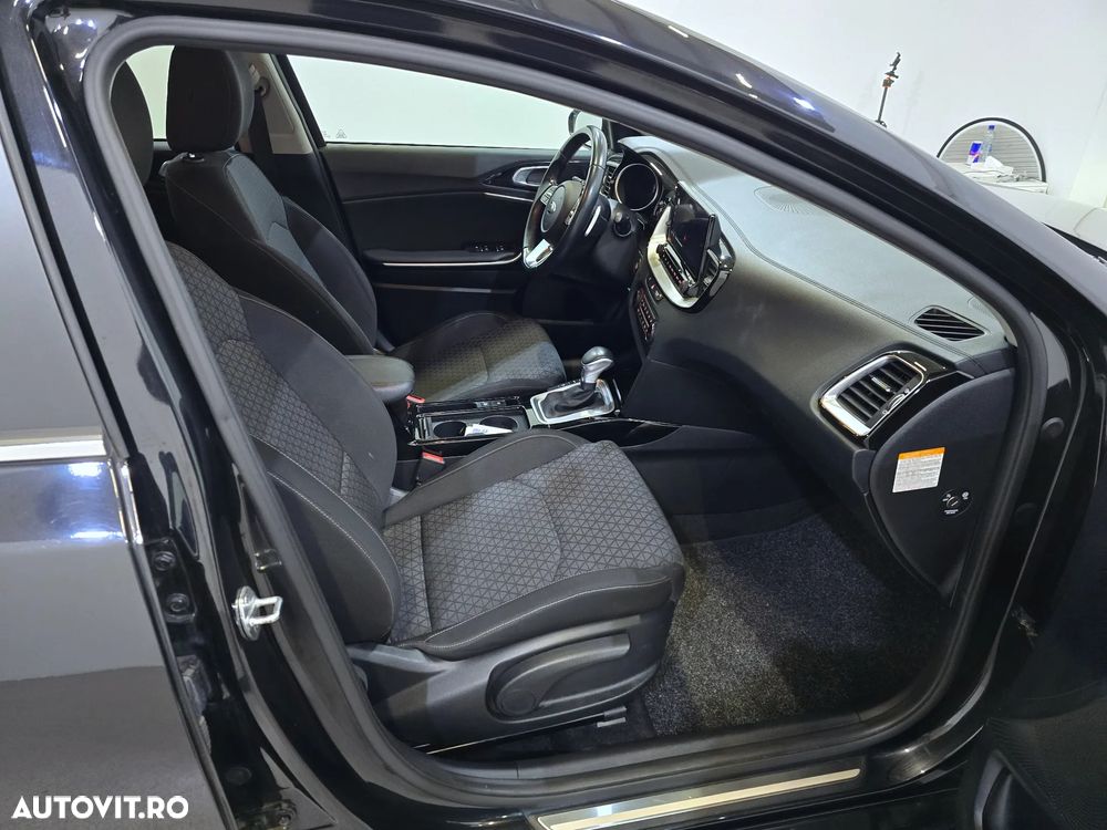 Kia Ceed 1.6 GDI 6DCT PHEV Vision - 8