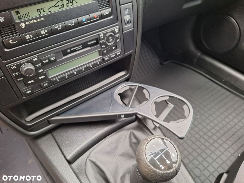 Volkswagen Passat - 30