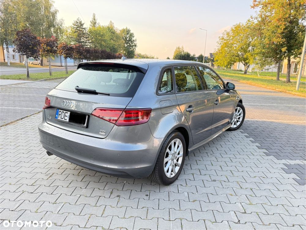 Audi A3 Sportback 1.6 TDI ultra Attraction - 5
