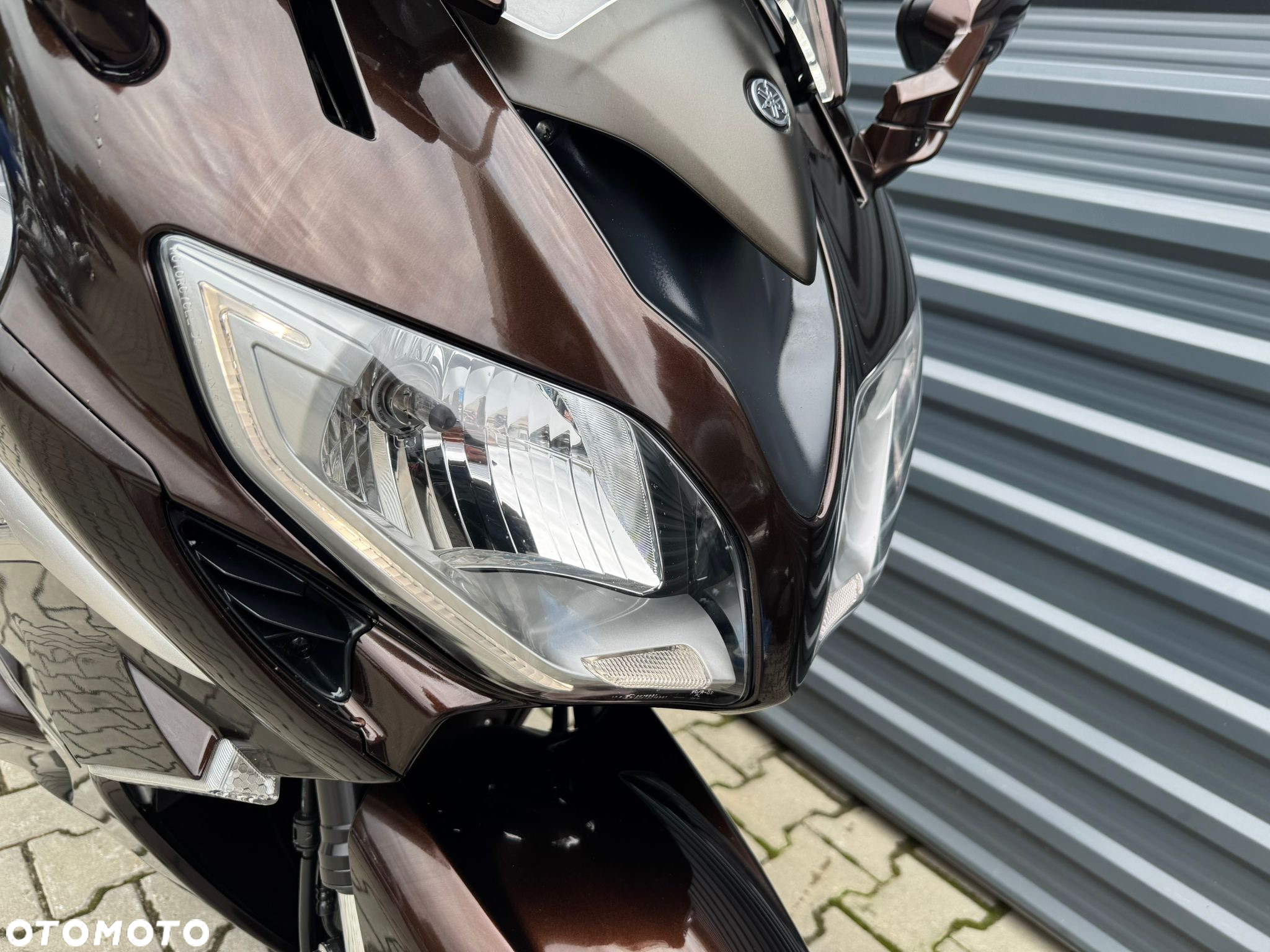 Yamaha FJR - 17