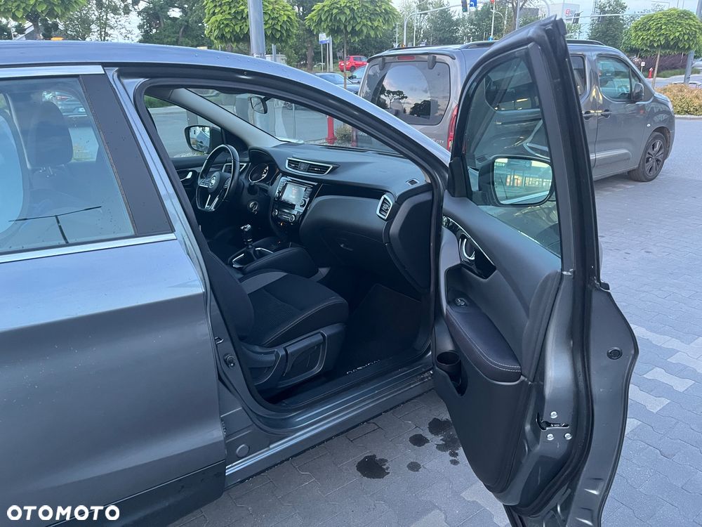 Nissan Qashqai 1.3 DIG-T Acenta EU6d - 16