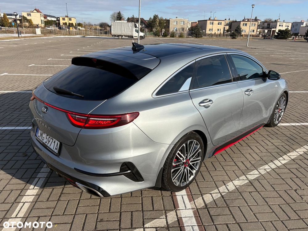 Kia ProCeed - 5