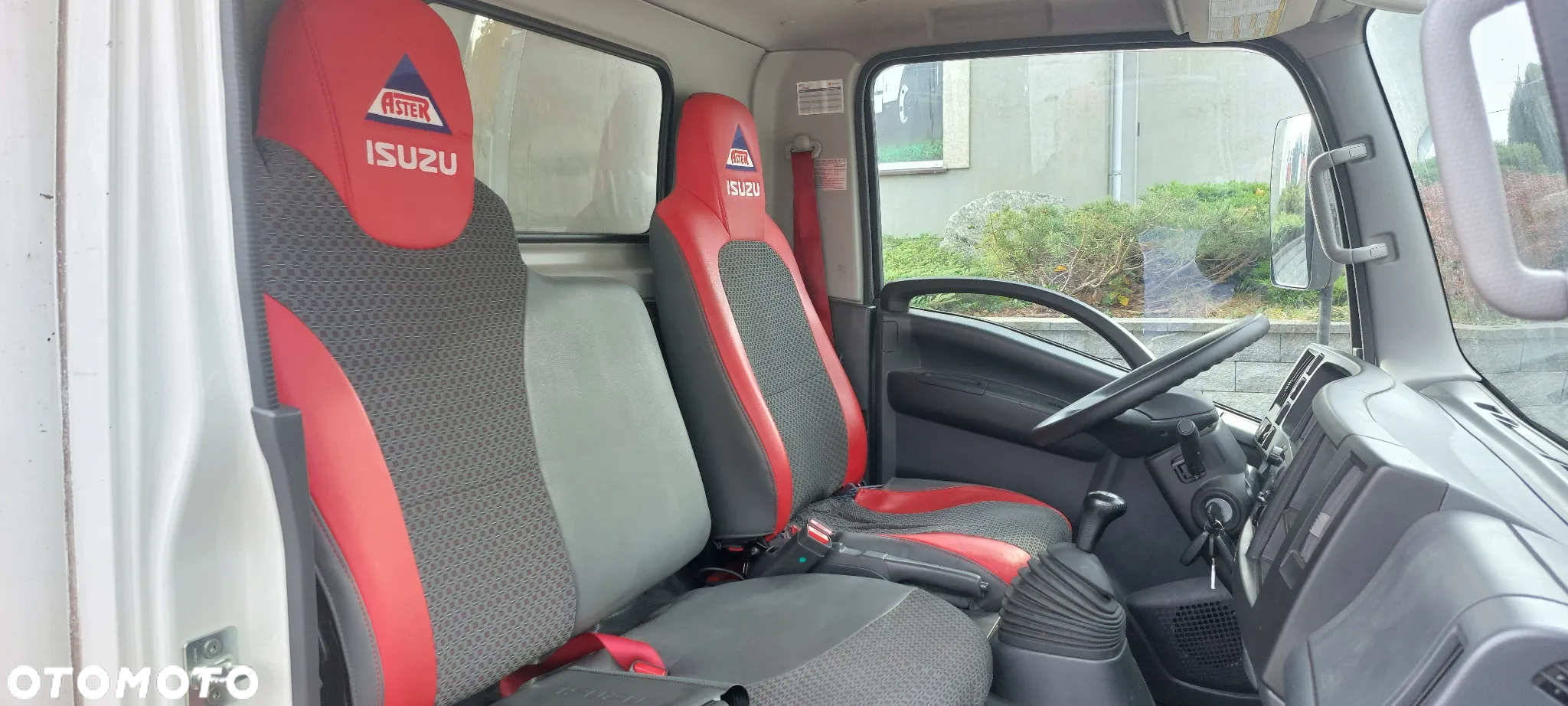 Isuzu M21 TH - 9