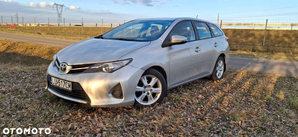 Toyota Auris 1.4 D-4D Comfort - 1