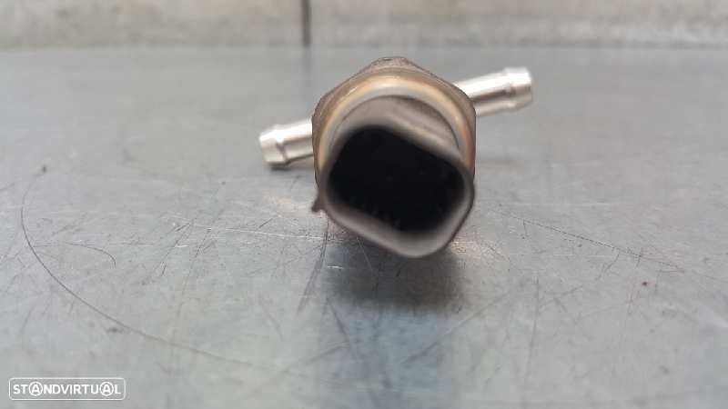 VALVULA AR ADICIONAL MERCEDES-BENZ CLASSE A 2013 - 1