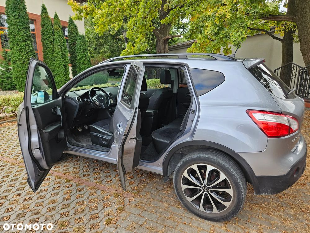 Nissan Qashqai - 25