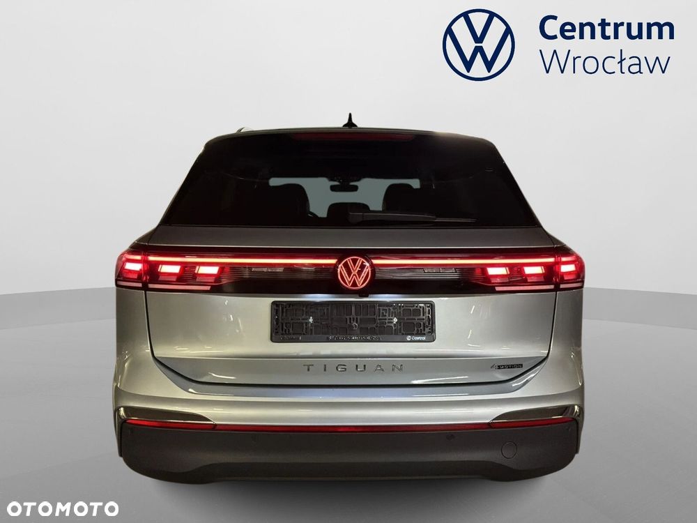 Volkswagen Tiguan - 10