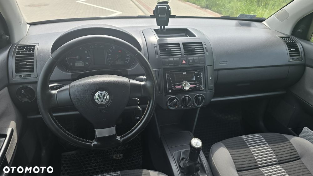 Volkswagen Polo - 8