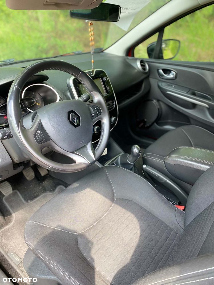 Renault Clio - 11