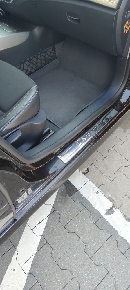 Renault Laguna 2.0 dCi GT ESM - 31