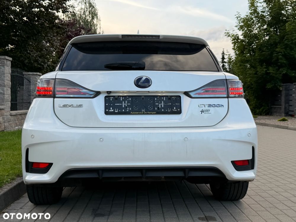 Lexus CT 200h Prestige - 32