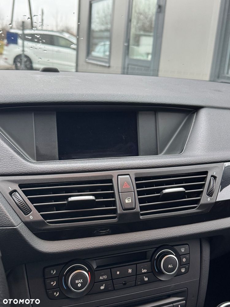 BMW X1 xDrive20i - 17