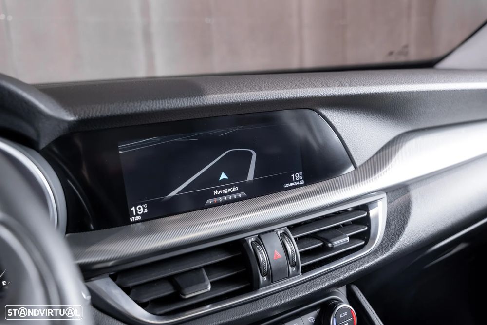 Alfa Romeo Stelvio 2.2 D Veloce Q4 AT8 - 16