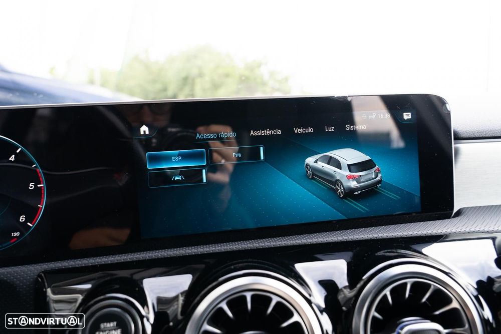 Mercedes-Benz A 180 d AMG Line - 14