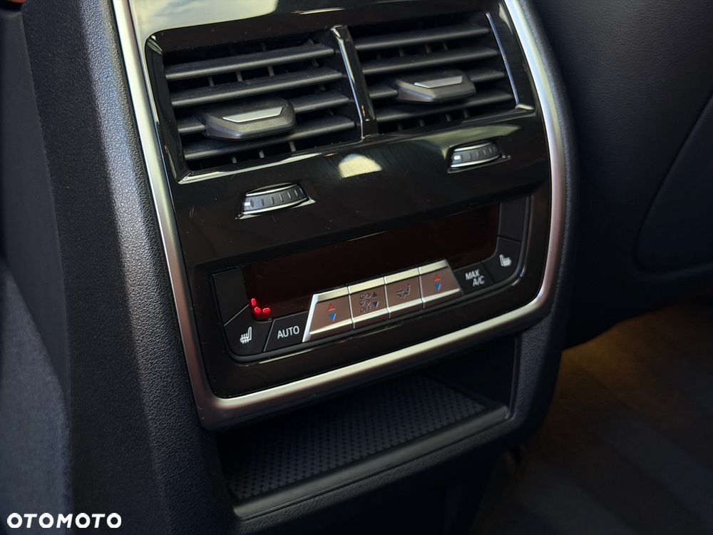 BMW X5 xDrive45e - 35