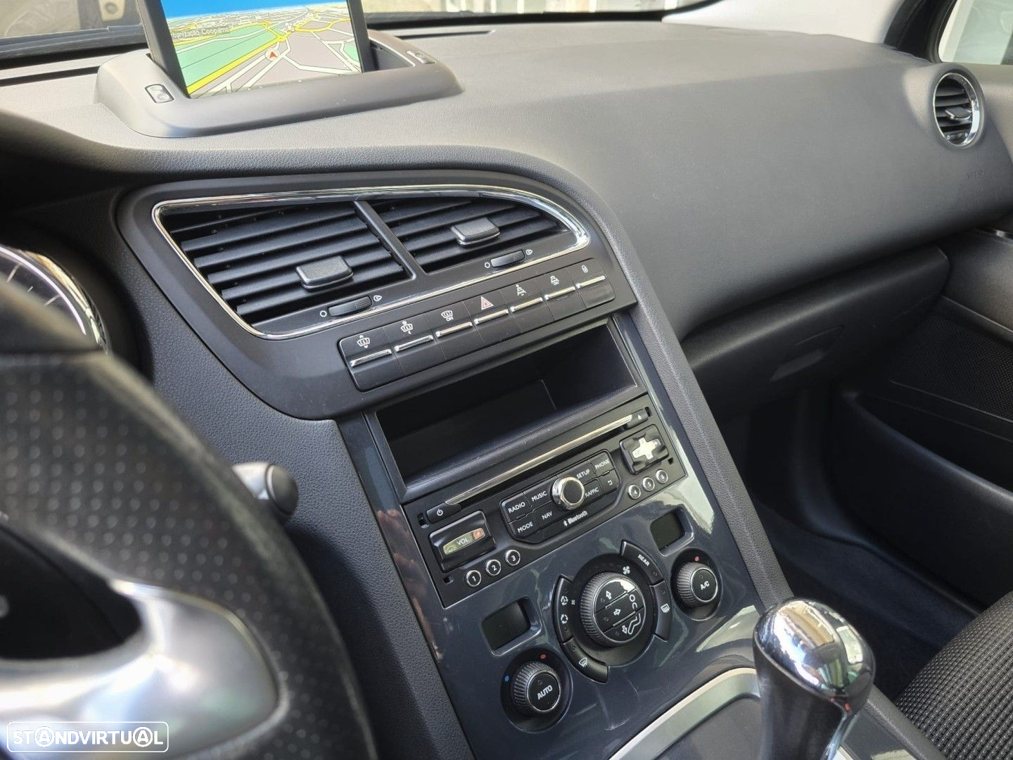 Peugeot 5008 1.6 E-HDi 7L Allure 2-Tronic 113g - 19