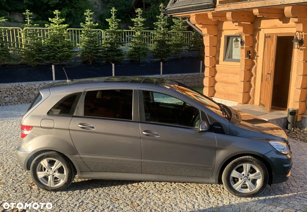 Mercedes-Benz Klasa B 180 BlueEFFICIENCY - 2