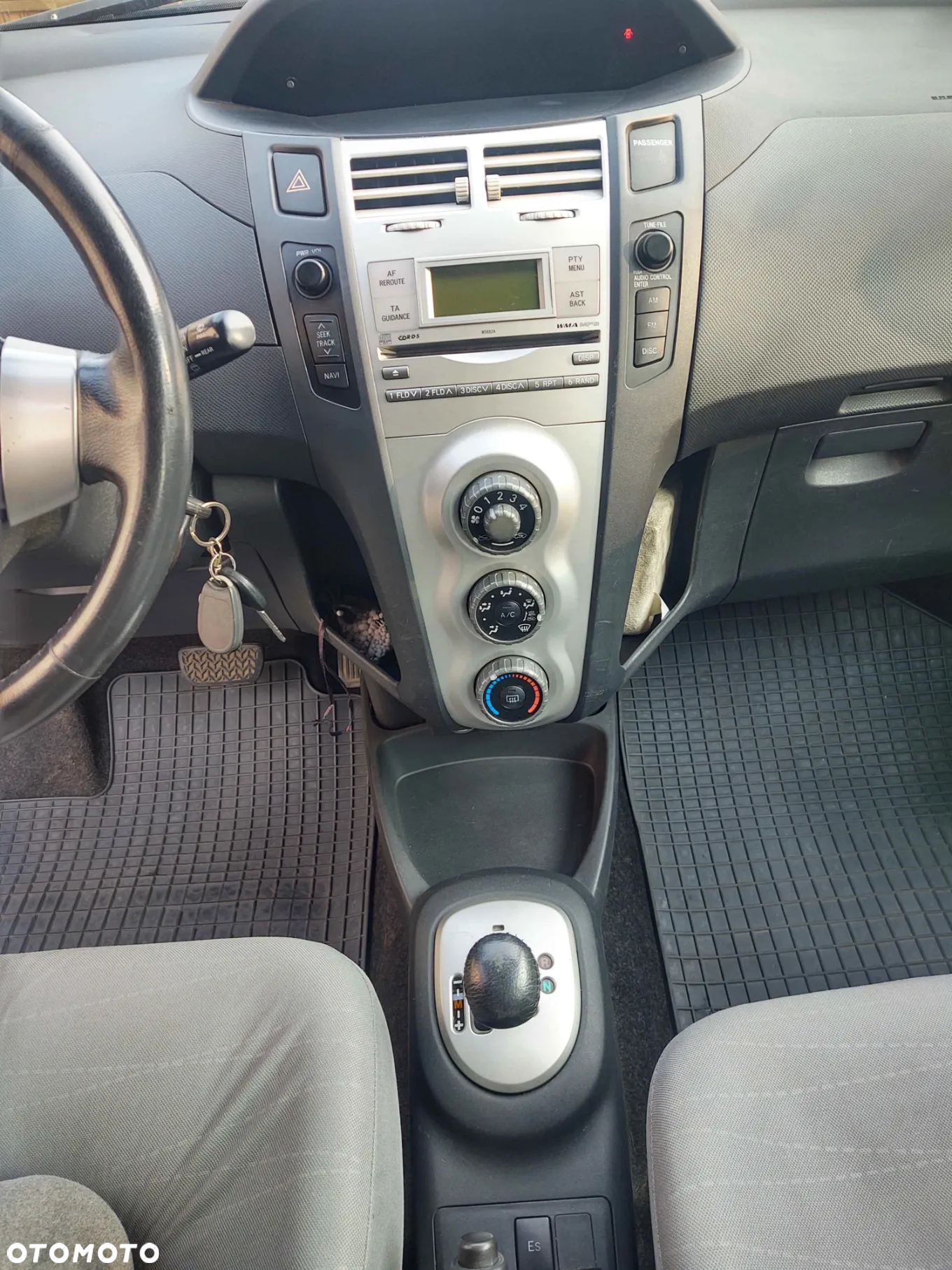 Toyota Yaris 1.3 Sol - 16