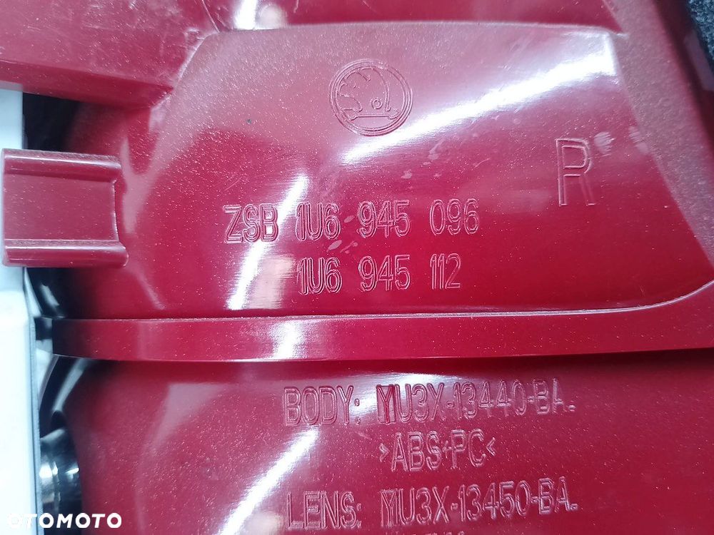 LAMPA TYLNA PRAWA SKODA OCTAVIA I FL 1U6945096 1U6945112 LIFTBACK - 2