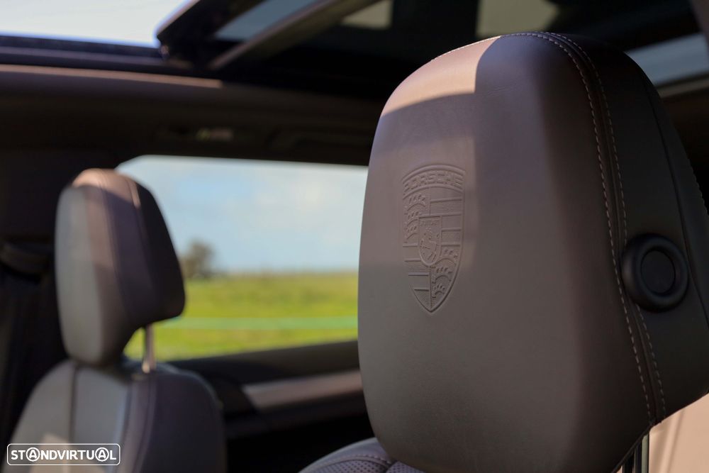 Porsche Cayenne S E-Hybrid Platinum Edition - 38