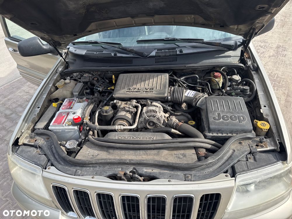 Jeep Grand Cherokee - 23