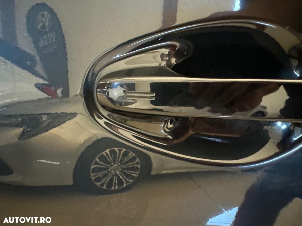 Toyota Auris 1.8 VVT-i Hybrid Automatik Touring Sports Team Deutschland - 28