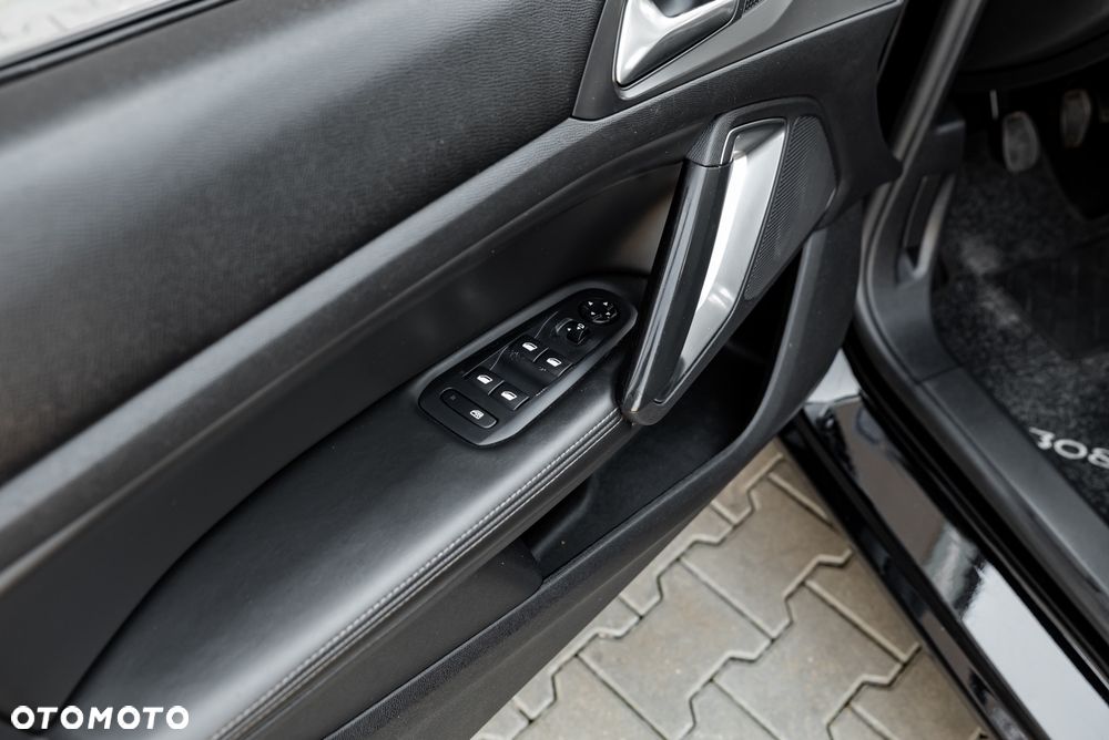 Peugeot 308 HDi FAP 150 Allure - 18