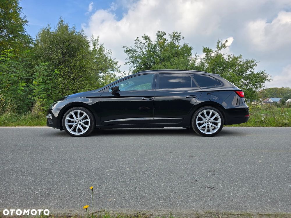 Seat Leon 2.0 TDI DPF DSG FR Black Matt Edition - 4