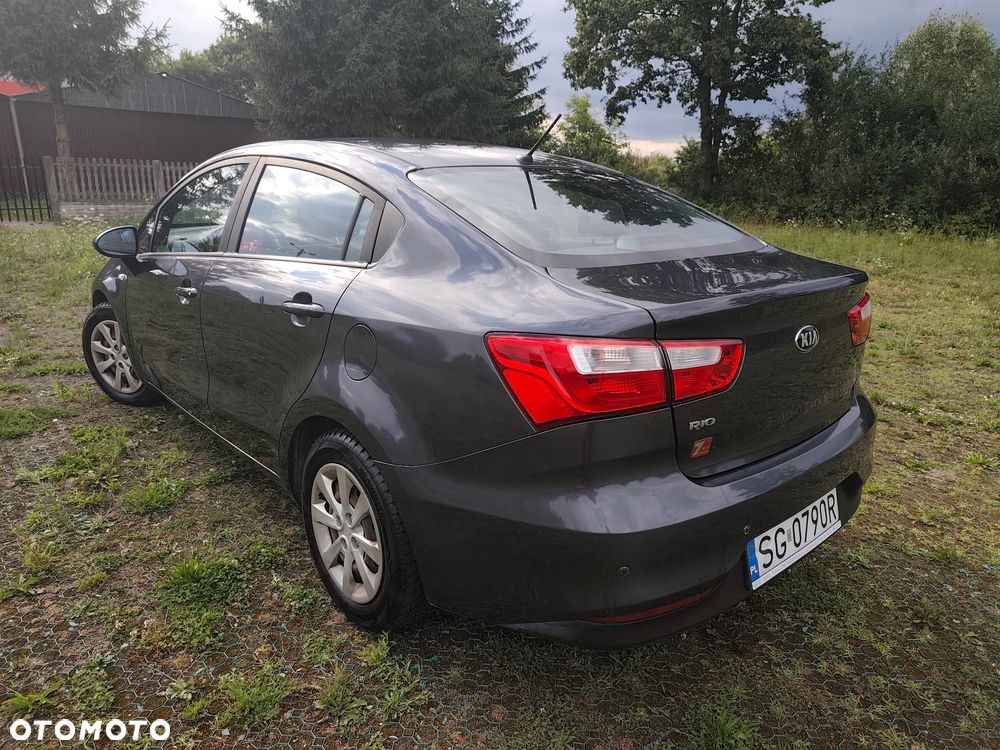 Kia Rio 1.4 M - 3