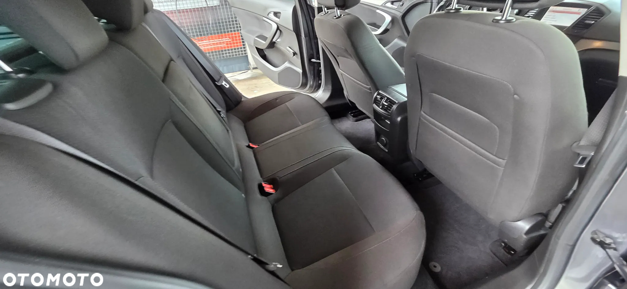 Opel Insignia 2.0 CDTI Sports Tourer 150 Jahre - 29