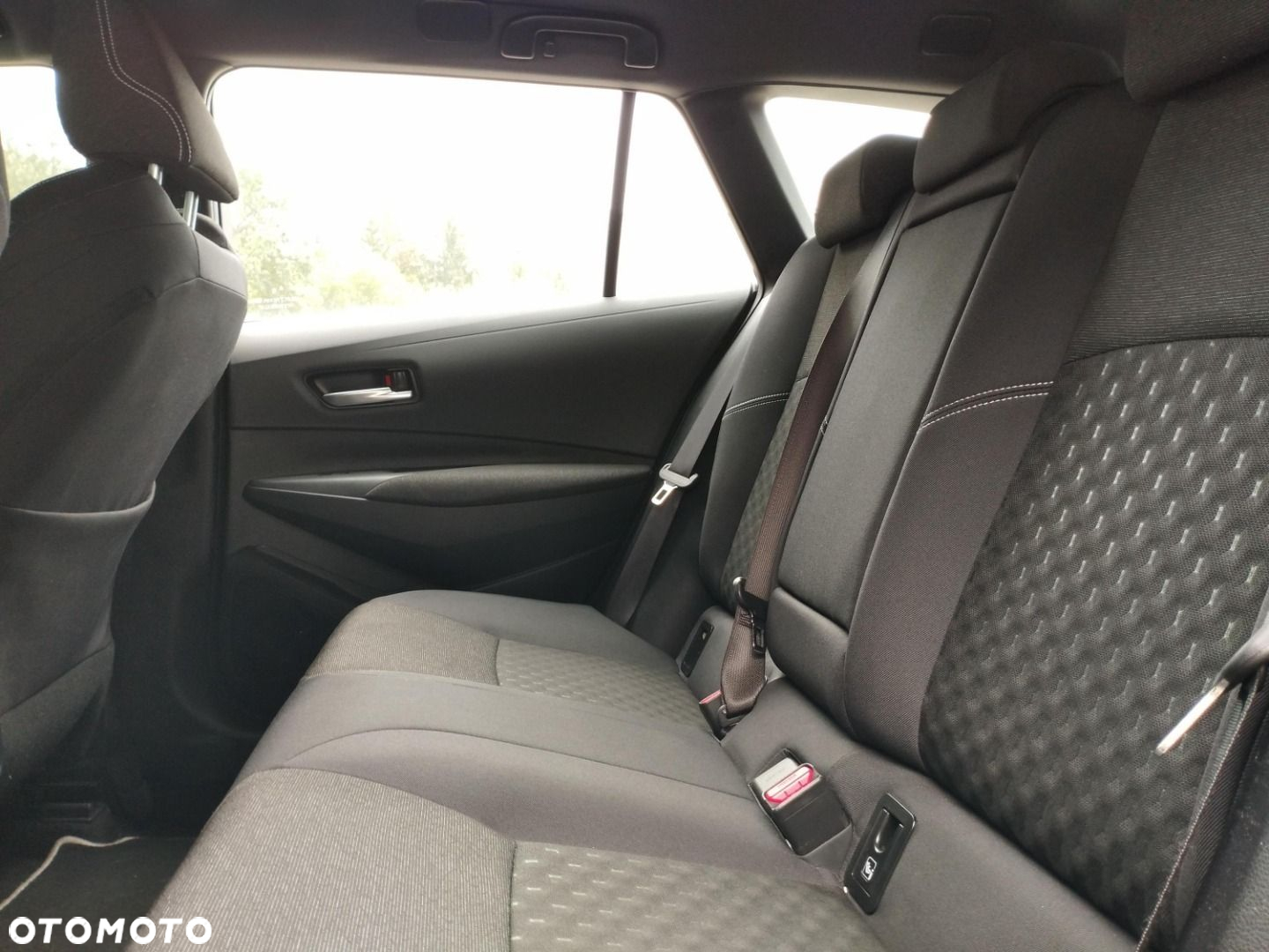 Toyota Corolla - 12