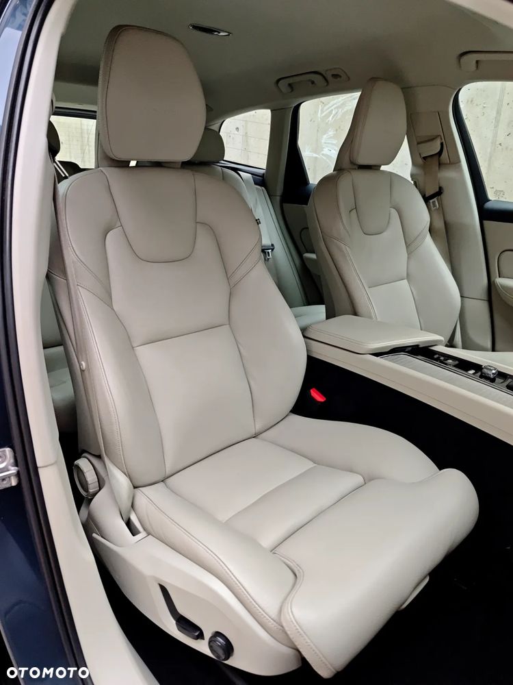 Volvo XC 60 D4 Inscription - 28