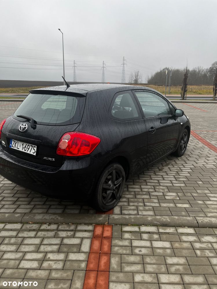 Toyota Auris 1.4 VVT-i - 3