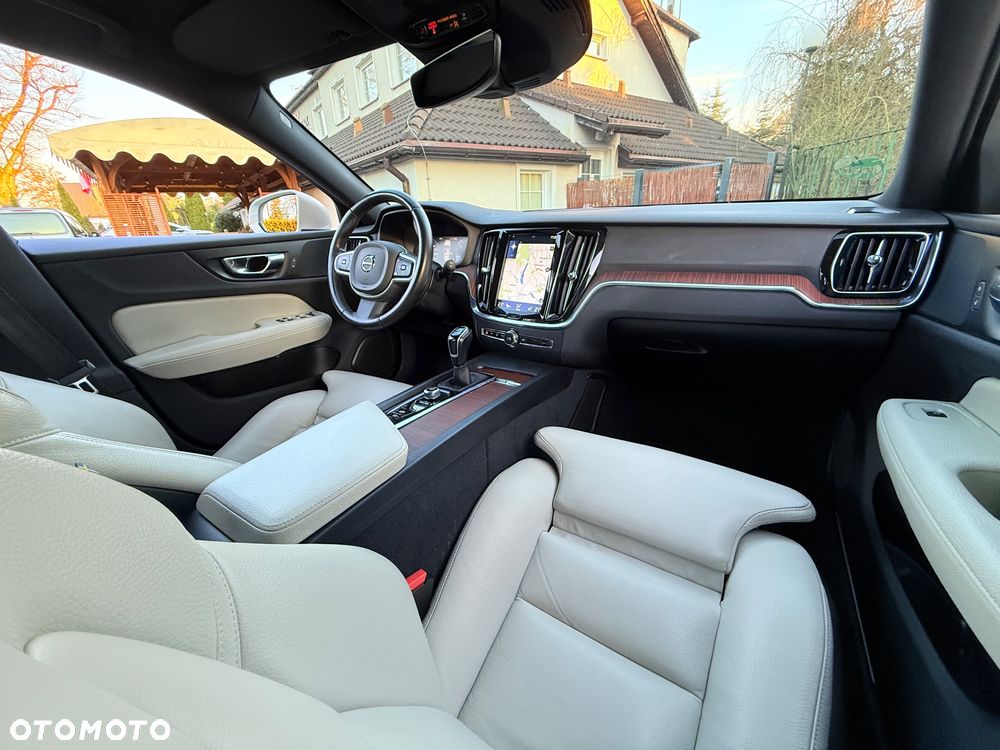 Volvo V60 D3 Inscription - 17