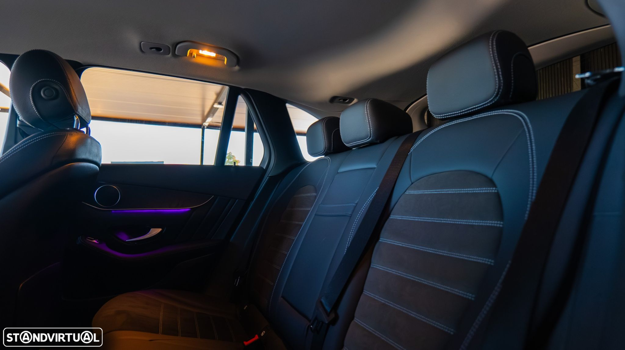 Mercedes-Benz GLC 300 e 4Matic 9G-TRONIC AMG Line - 24
