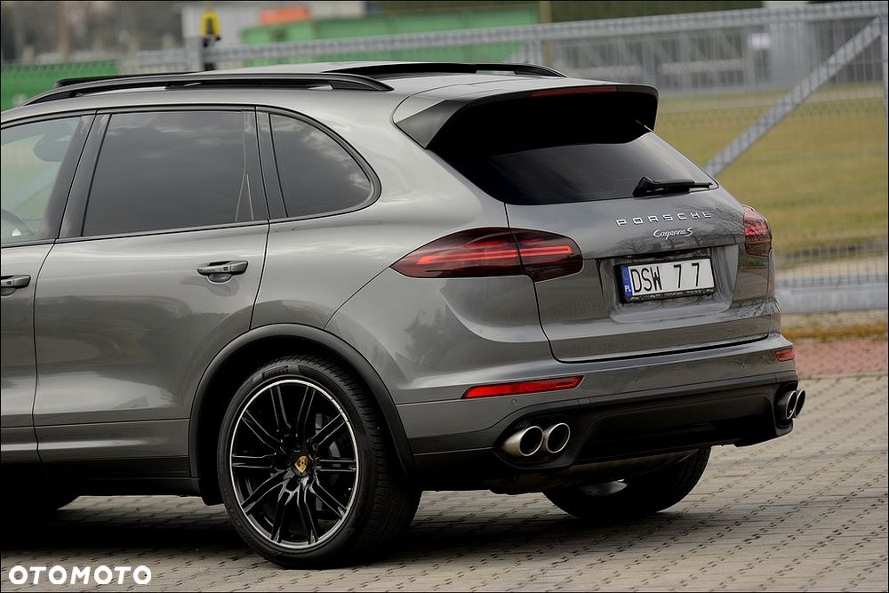 Porsche Cayenne S Platinum Edition - 9