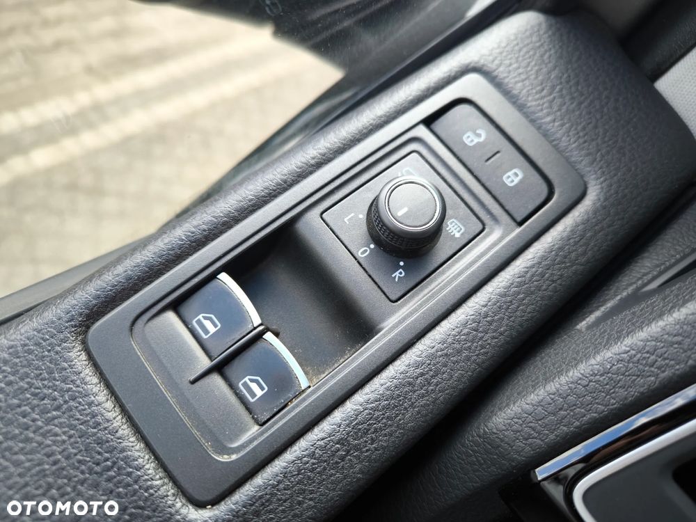 Volkswagen Multivan 2.0 BiTDI L1 Edition 4Motion DSG - 30